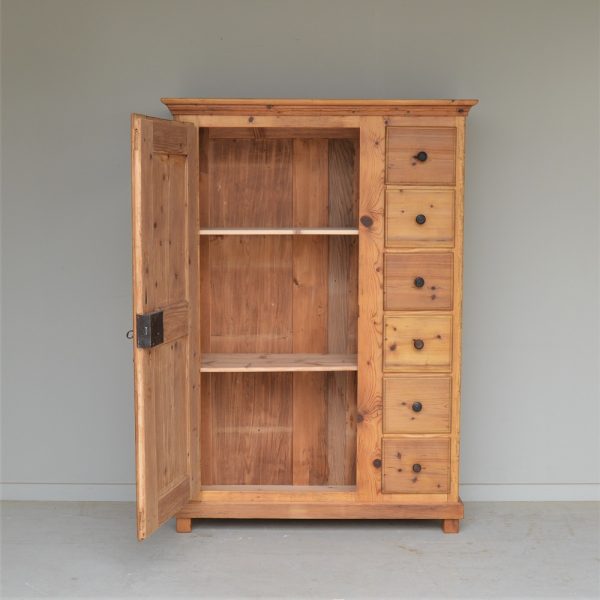 BROTSCHRANK – Bild 2