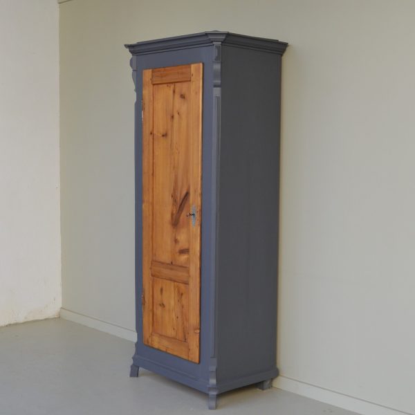 SCHMALER SCHRANK – Bild 3