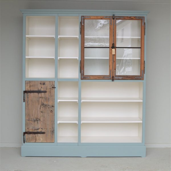 REGALSCHRANK