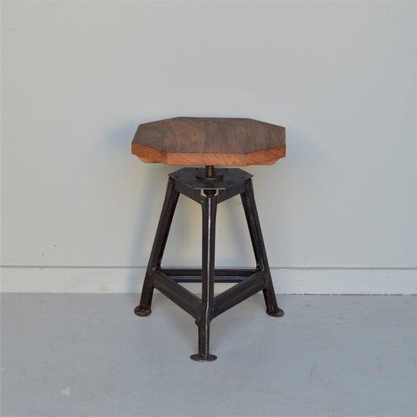 HOCKER – Bild 2