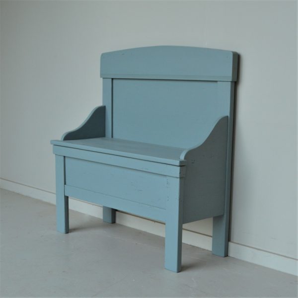 TRUHENBANK – Bild 2