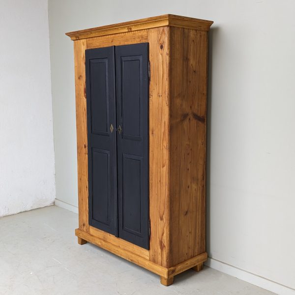 SCHRANK – Bild 2