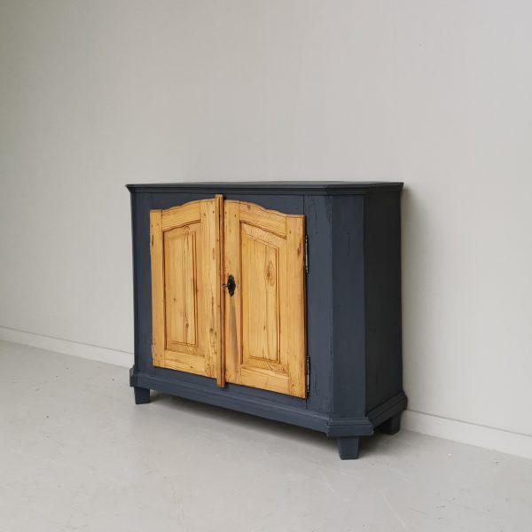 HALBSCHRANK – Bild 4