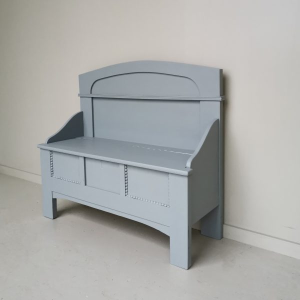 TRUHENBANK – Bild 3