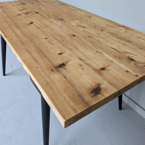 TISCH – Bild 4