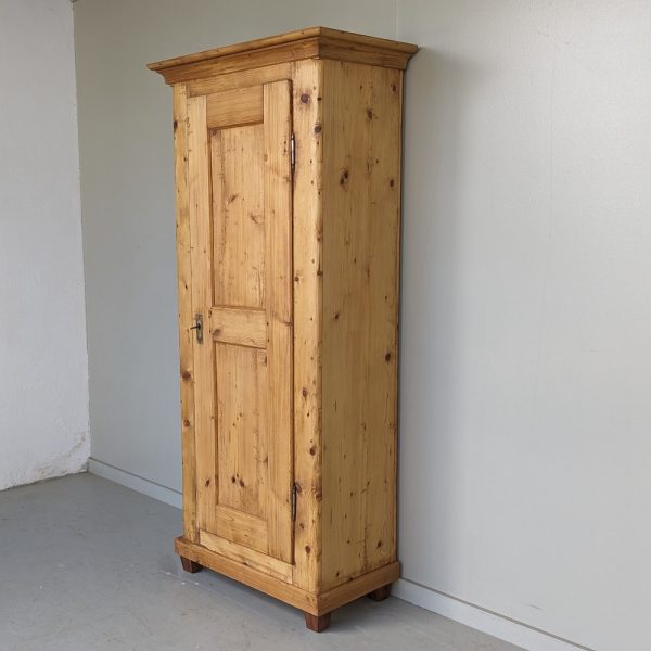 SCHRANK – Bild 2