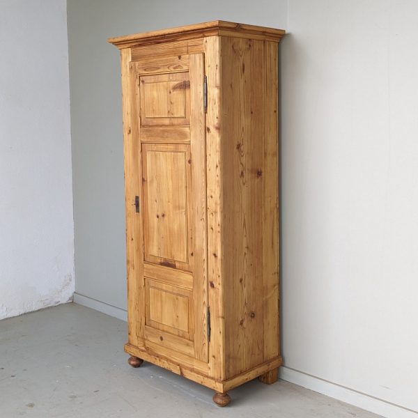 SCHRANK – Bild 2