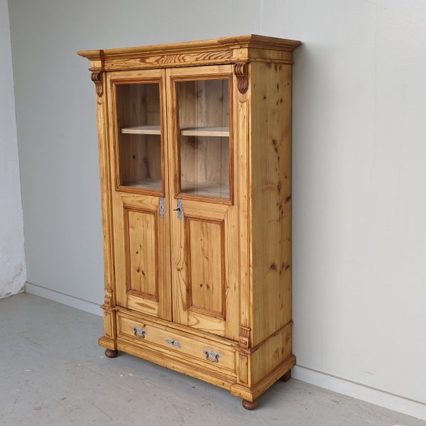 VITRINE – Bild 2