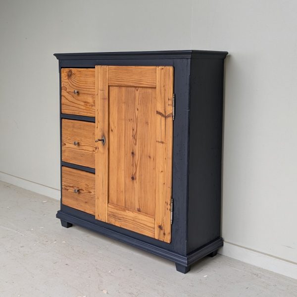 BROTSCHRANK – Bild 2