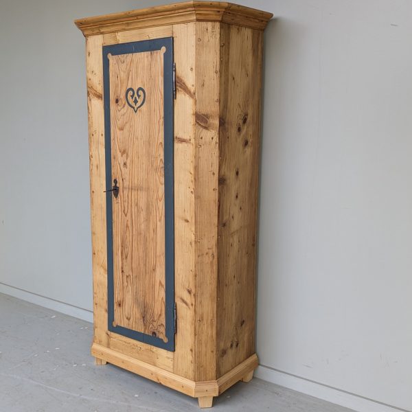 SCHRANK – Bild 2