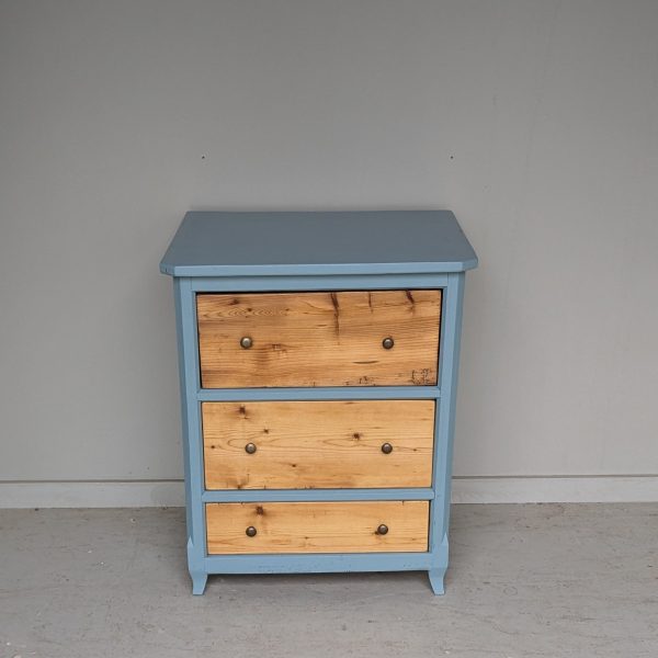 KOMMODE – Bild 2