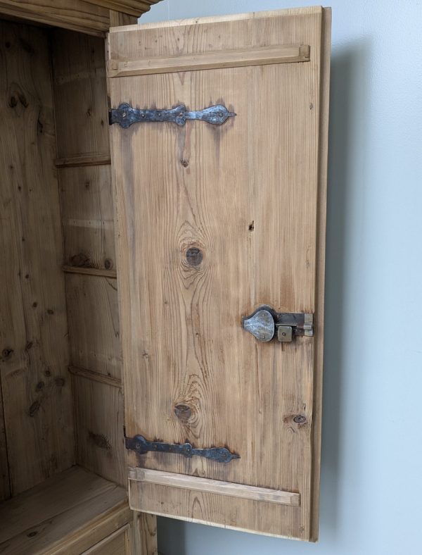 STUBENSCHRANK – Bild 3
