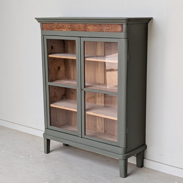 VITRINE – Bild 2
