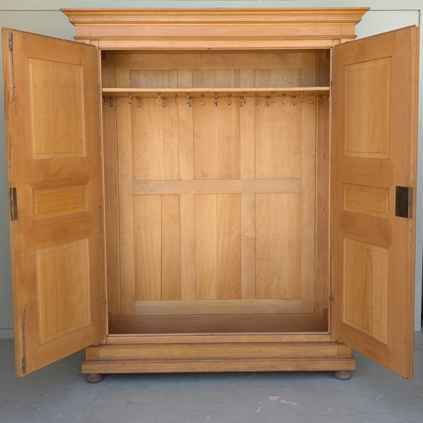 SCHRANK – Bild 2