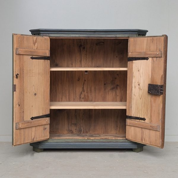 HALBSCHRANK – Bild 4