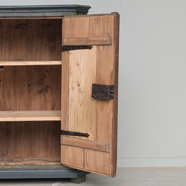 HALBSCHRANK – Bild 2
