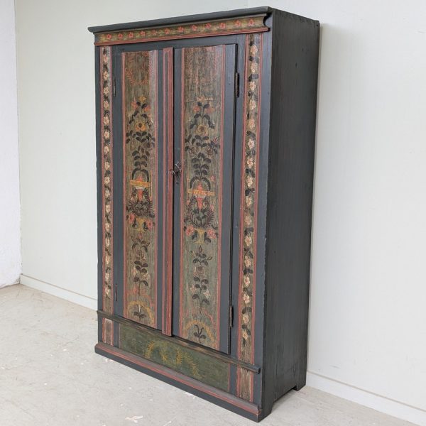 SCHRANK – Bild 2