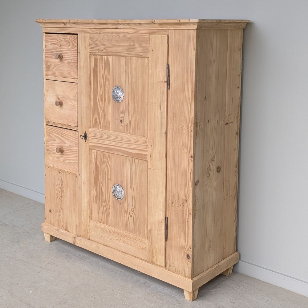 BROTSCHRANK – Bild 3