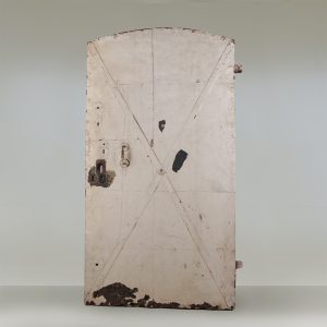 BRETTTÜR EISENBESCHLAGEN